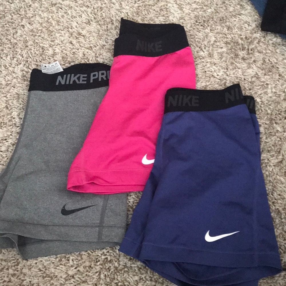 Nike pros size small workout shorts